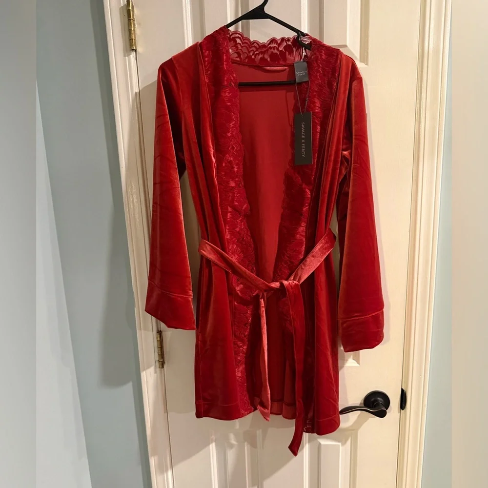 NWT Savage X Fenty Plush Rush Sleep Short Robe – Red Cognac – XS/S - Picture 3 of 6